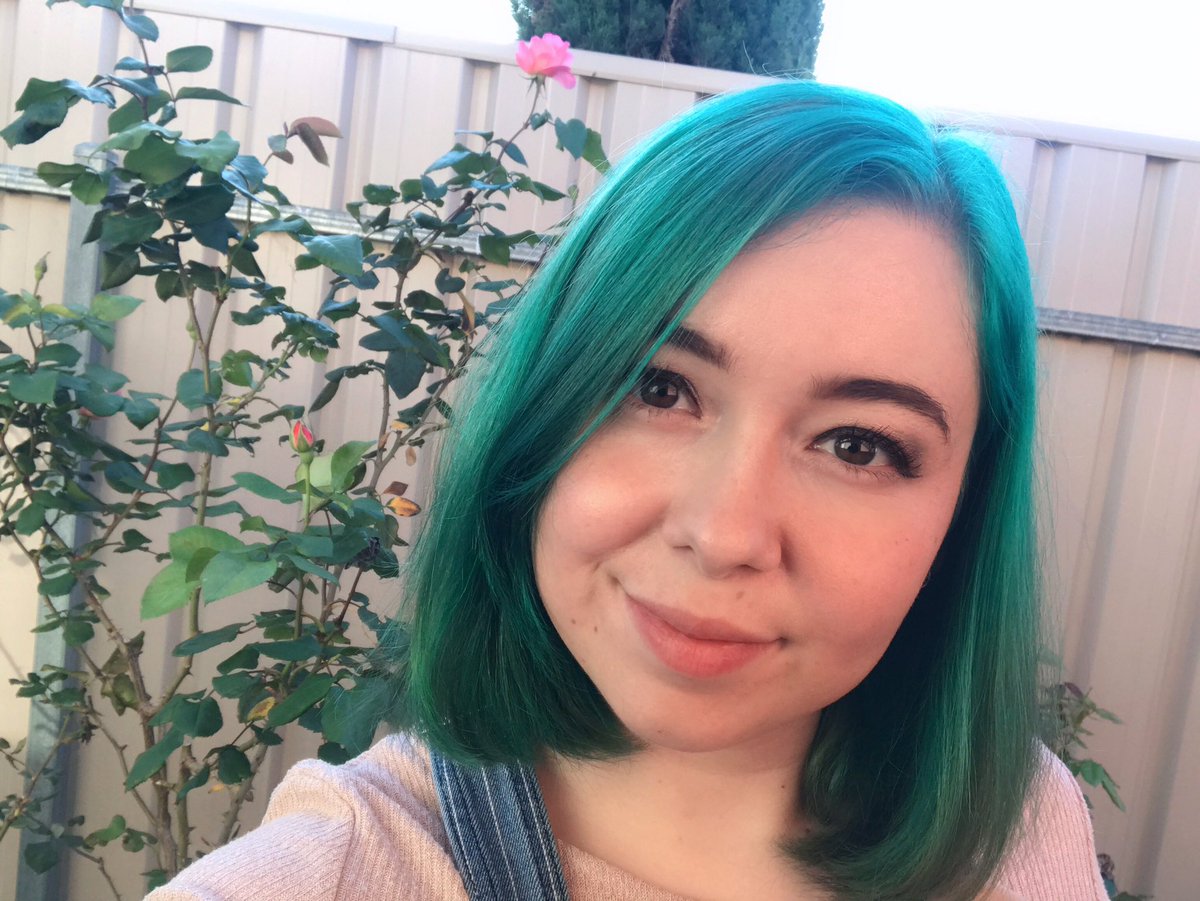 tealful's tweet photo. I’m excited to announce that I’ve entered the #ClashoftheCreator competition to be the @BlueMicrophones + @LogitechG ambassador and win a $15k prize pack! 😱

Please vote for me at the website below so I have a chance to become the Creator Champion. 🤩

➡️ https://t.co/fw0bWlyQDm https://t.co/Bqlxke1pLQ