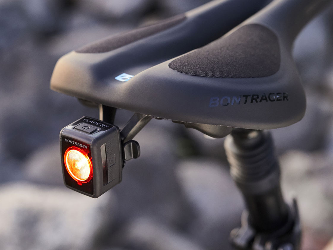 自転車で遊ぼう バイクプラス V Twitter 所沢店の商品入荷情報 この春クロスバイクを始めた方で お尻 の痛みが という方にオススメのサドル 久しぶりに入荷しました Bontragerのコミューターフルードサドル 特許取得のfluid技術で圧迫感を軽減