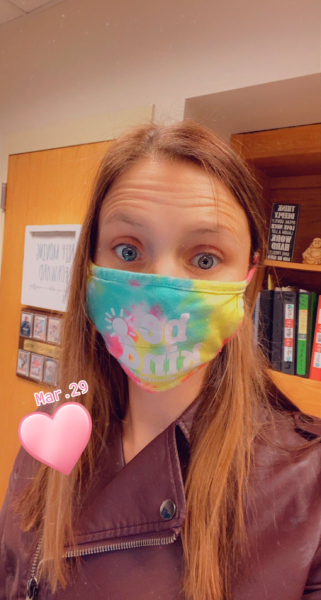 PalonenGHS's tweet photo. WOOHOO!! RISE AND SHINE IT’S BACK TO SCHOOL TIME! I am SOOOOOOOO happy and cannot wait to see you all!! 💚 #welcomeback #allgradelevels #9thru12 #ohhappyday https://t.co/cDxV0ayp3L