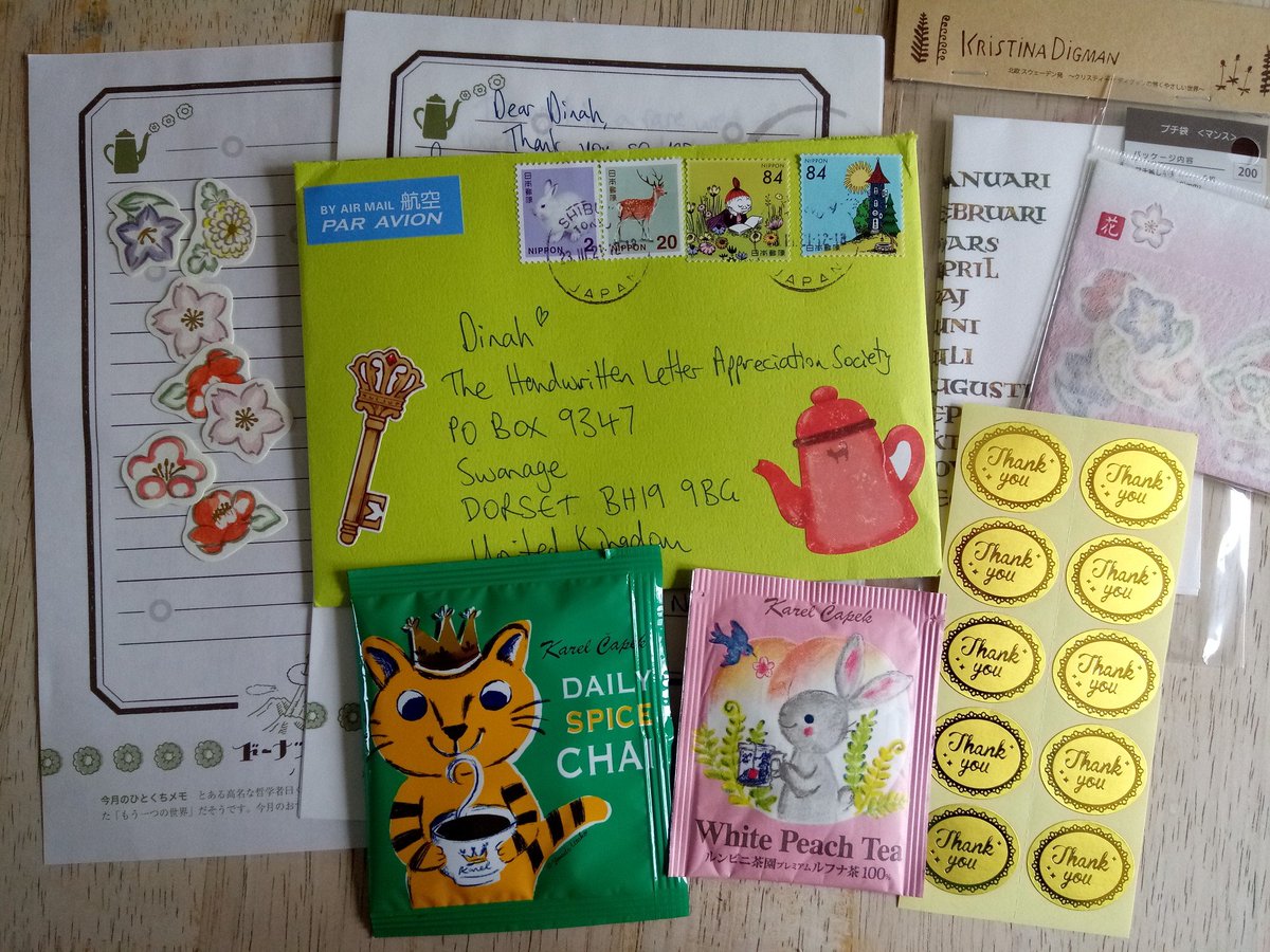 letterappsoc's tweet photo. Absolutely like raising the lid of an enchanted chest. Thank you so much, @nekonekopost! #KarelCapek #elevenses 😊💌☕🍑🐇🐱👑🇯🇵 https://t.co/uOKrD1wibt
