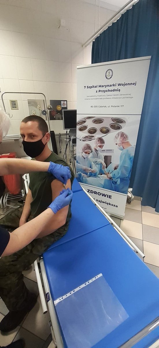 DGeneralneRSZ's tweet photo. Kolejni żołnierze z @DGeneralneRSZ oraz jednostek podległych przyjmują szczepionki przeciw #COVID19. 

💉 Szczepionki chronią zdrowie i życie milionów osób i zabezpieczają nas przed poważnymi skutkami #COVID19. 
#SzczepimySię https://t.co/68wMw1IHLP