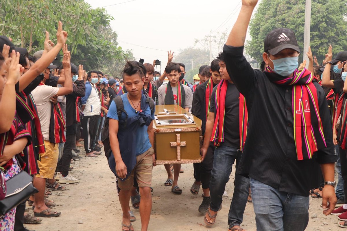 IrrawaddyNews's tweet photo. Mourners attended Monday’s funeral of ethnic-Chin Zosangliana, 19, who was shot dead on Mar. 28 when the regime’s forces cracked down on a protest in Kale Township, #Sagaing Region. (Photo: Khonumthung News) 
#WhatsHappeningInMyanmar https://t.co/R9tbgxJ1cd