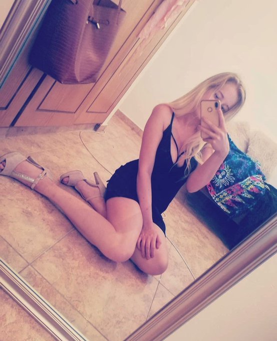 W&uuml;nsche dir eine sch&ouml;ne Woche 🦋Besuch mich doch auf https://t.co/Sy8Tl0QutO https://t.co/Oy8jRet73X<a href="/tag/teen"class="tags"><span>#teen</span></a><a href="/tag/blonde"class="tags"><span>#blonde</span></a><a href="/tag/german"class="tags"><span>#german</span></a><a href="/tag/webcam"class="tags"><span>#webcam</span></a><a href="/tag/corona"class="tags"><span>#corona</span></a><a href="/tag/camgirl"class="tags"><span>#camgirl</span></a>