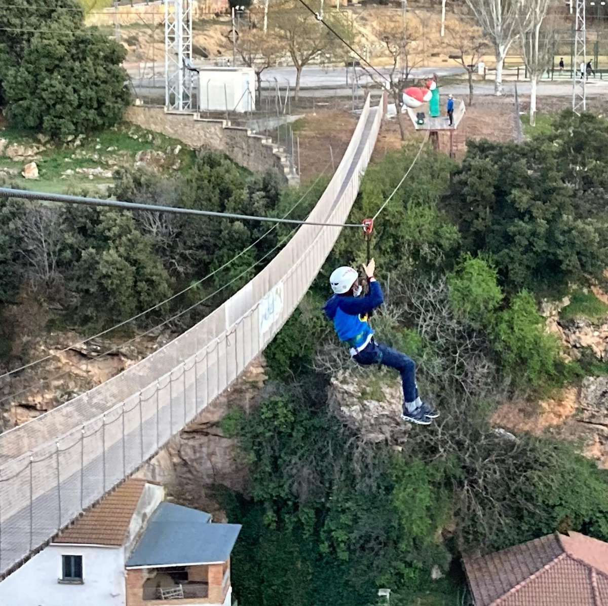 Emcotur's tweet photo. ¿Ganas de #naturaleza 🌳? Llama a @guadalquiviract 👉 especializados en turismo activo, deportes de aventura y actividades deportivas y outdoor.
#Piraguas, #kayak, #Senderismo, #Escalada, #Tiro con arco, #Multiaventuras, #bicicleta, #Campamentos...
👉 https://t.co/ktHyWca0Zm https://t.co/LdeVmKoPEd