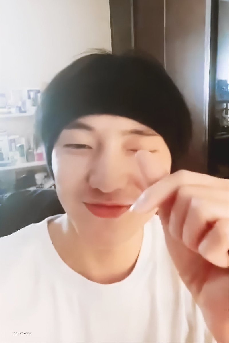 🐾🐾 tweet media