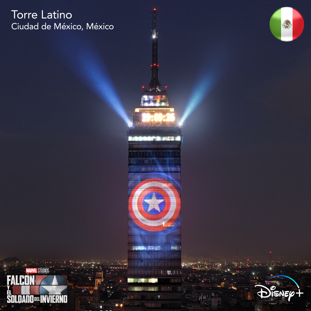 HomemadeMk's tweet photo. Para el lanzamiento de #FalconYElSoldadoDeInvierno🦸 el equipo #Disney proyectó el escudo del #CapitánAmérica🎯en puntos famosos del mundo, como el #LondonEye🎡. ¡Usando la técnica #ProjectionMapping, el truco dio resultados espectaculares!

#Publicidad #Marketing #OOH #Marvel https://t.co/5nt0HEyDXA