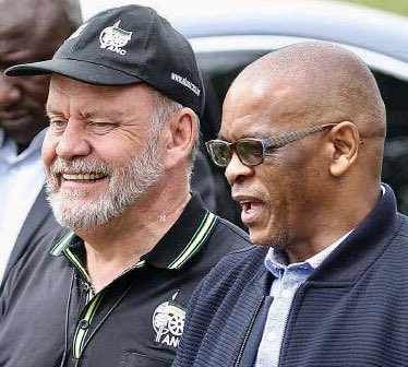 niehaus_carl's tweet photo. The #SecretaryGeneral of @MYANC was democratically elected by delegates from the #ANC branches at the 54th National Conference. Only the branches of @MYANC can decide about the future of our Secretary General at a properly constituted elective conference. https://t.co/guk1RpDlmN