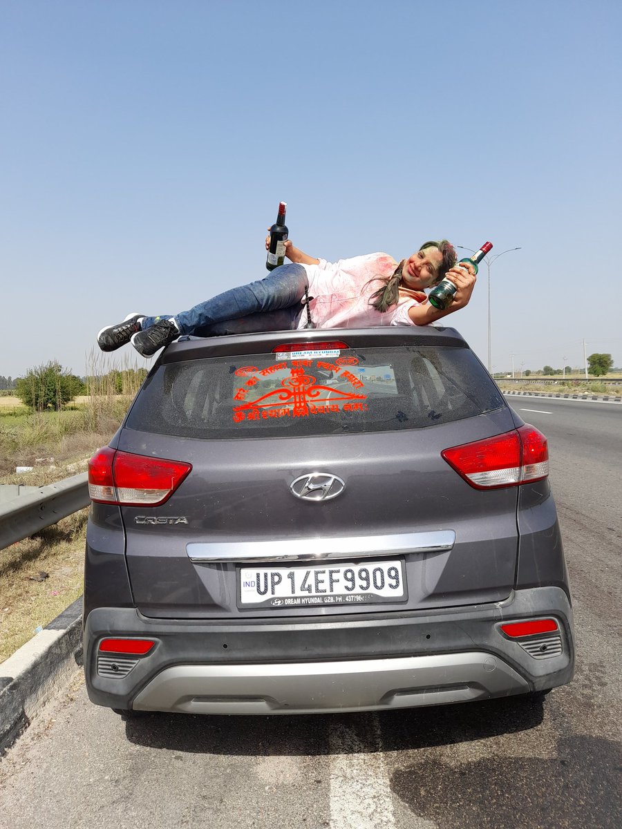 RichaaaSharma's tweet photo. Happiest Holi @SatishAAP @ArvindShrama483 https://t.co/VNtbrTLjHI