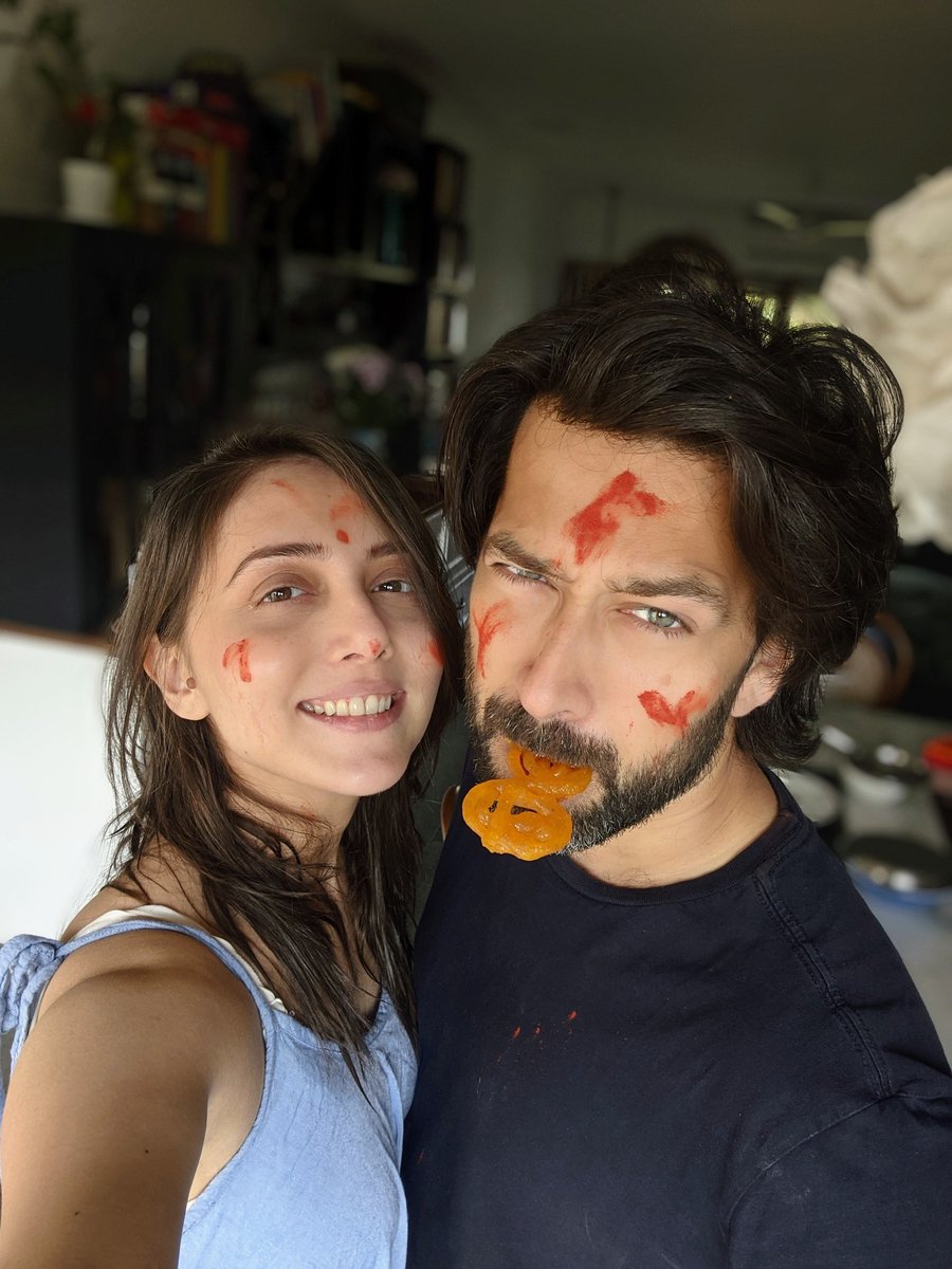 NakuulMehta's tweet photo. Holi ki शुभकामनाएं! https://t.co/aksrjFUOXs