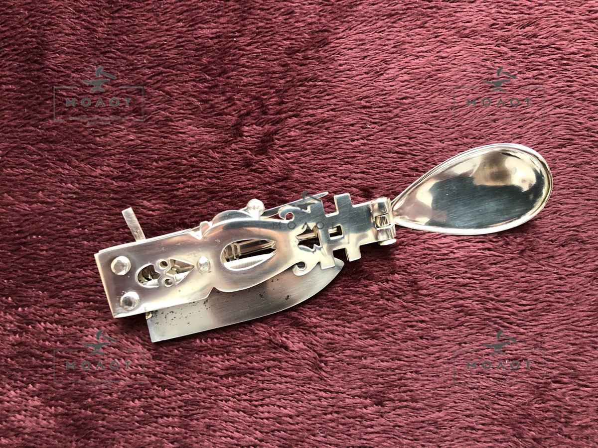 Stanislav883's tweet photo. Roman version Multitool two versions in silver and brass.
#Рим #но�� #реконструкция #мультитул #Rome #knife #reconstruction #multitool https://t.co/IaYL7OjjdI