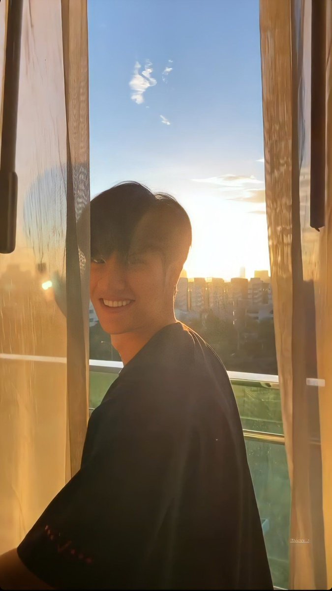TTawan_Int's tweet photo. "Be kind whenever possible. It is always possible."
- Dalai Lama

📸 CTTO

#Tawan_V https://t.co/Qra2qvoZBd
