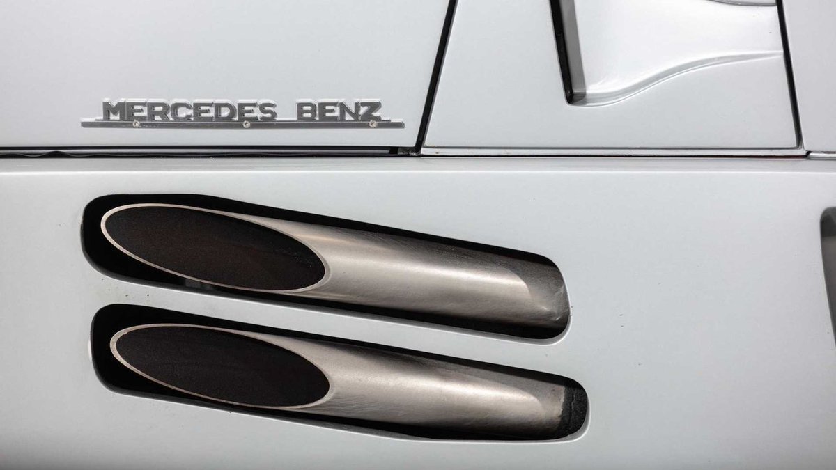 aut0mob's tweet photo. #MercedesMonday🇩🇪
When #EberhardSchulz created the concept of the #CW311 supercar for #Mercedes in 1978 and the car did not enter the production with the star on its hood, the designer found investors who believed in him and in 1984 the first #Isdera Imperator was born
📷Bonhams https://t.co/mFcnpljqZo