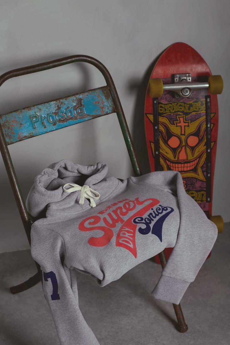 JaapsJeans's tweet photo. NEW NEW NEW!✨

We hebben weer hele leuke dingen binnen gekregen van Superdry, voor zowel dames als heren! Heb je met dit mooie weer ook zin in een nieuwe outfit? We hebben vanmiddag en deze week nog genoeg ruimte voor afspraken! 🛍

Bel, mail of DM even als je langs wilt komen! https://t.co/5ONqVbrf9c