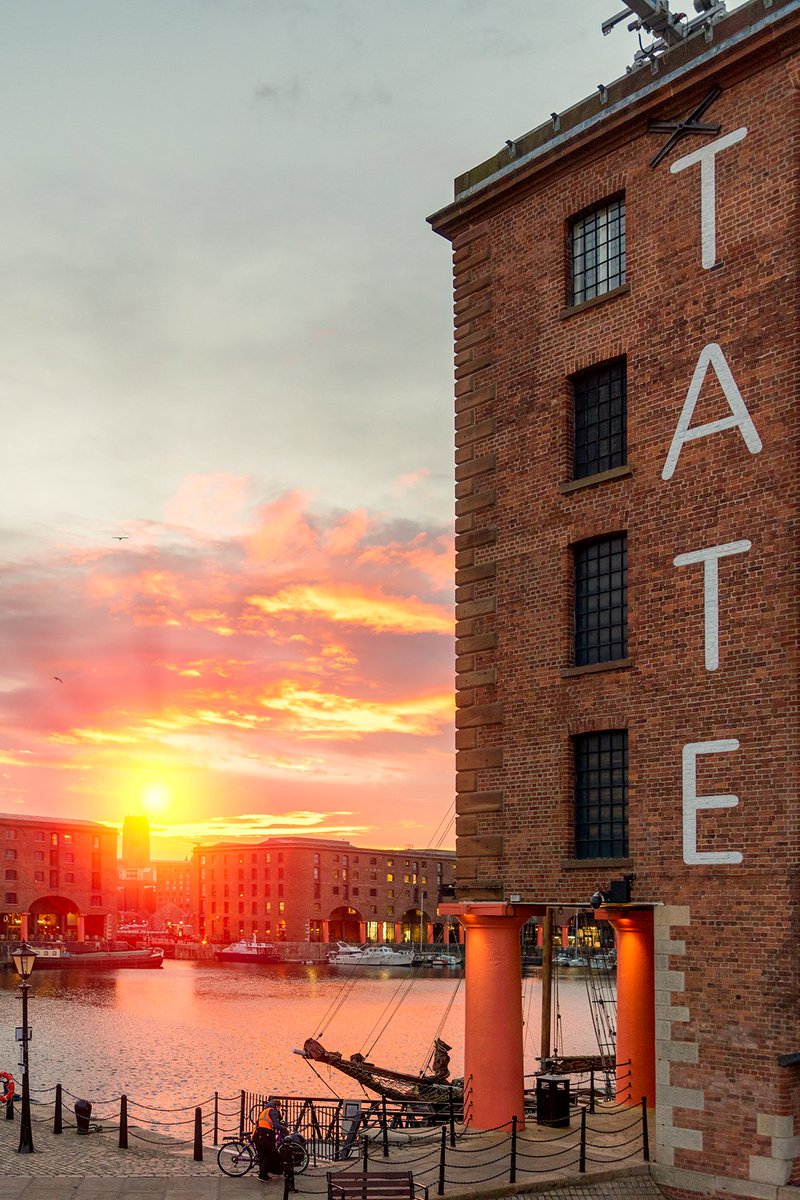 LiverpoolVista's tweet photo. Royal Albert Dock, #Liverpool. https://t.co/FMAUpOv3rP