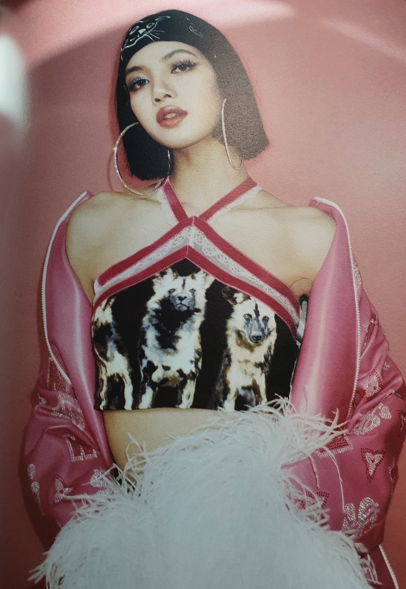 lisamygem's tweet photo. mona lisa kinda lisaaaa https://t.co/AhTYWhoXl8