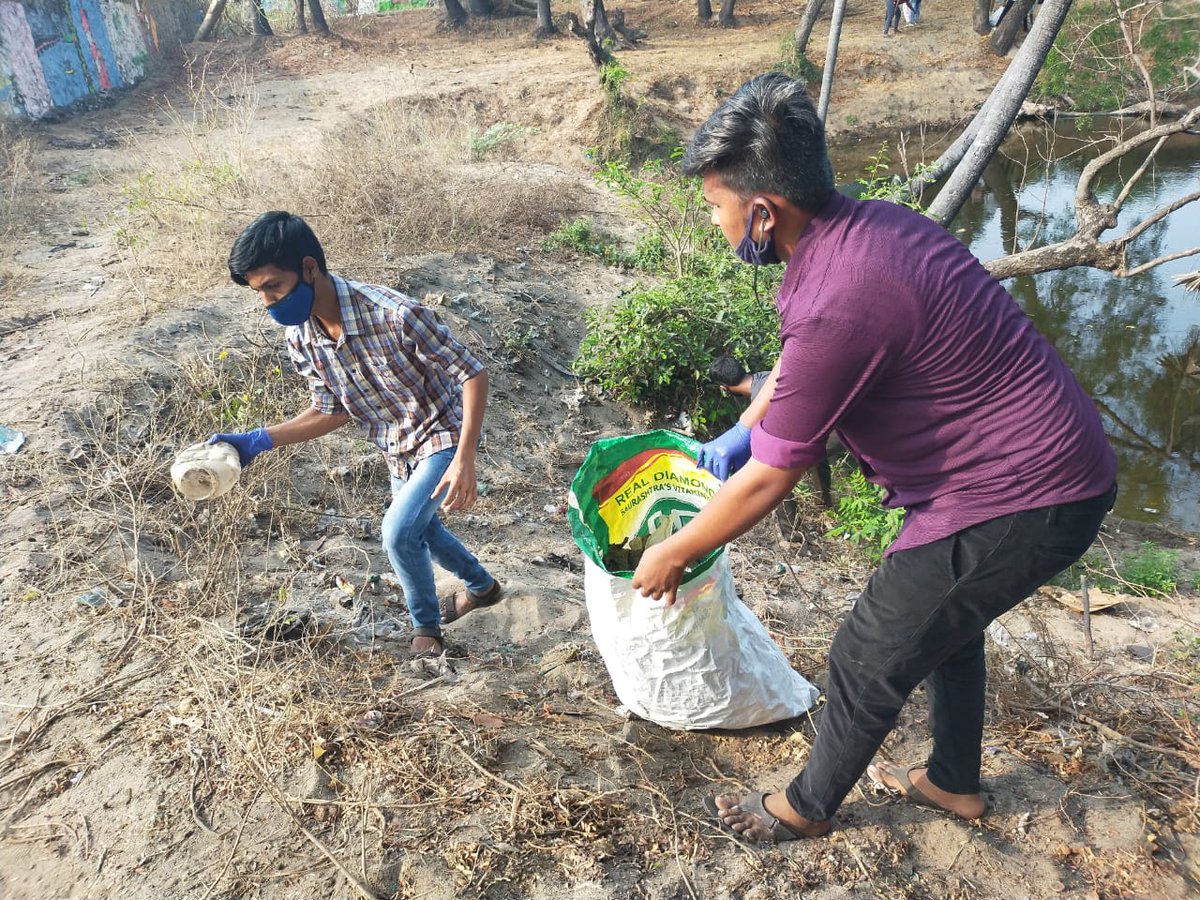 EFIVolunteer's tweet photo. E.F.I's #WowWeekend!
The Pillaiyar Koil Pond is now clean, green and garbage-free!
We thank all the volunteers who joined us this #saturday at the #PillaiyarKoilPond for a voluntary #PondCleanUp activity!
We hope to see you next time!
#efi #pondsofindia #akkarai #cleanup https://t.co/zcRMKOyVw9
