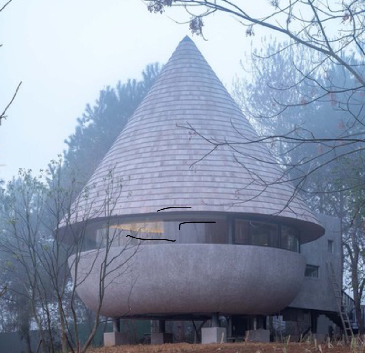 geoffwake1's tweet photo. The Mushroom - forest cabin #mathsimage
#maths meets #architecture
What do you see. What do you wonder? https://t.co/QFTyE9ik3F