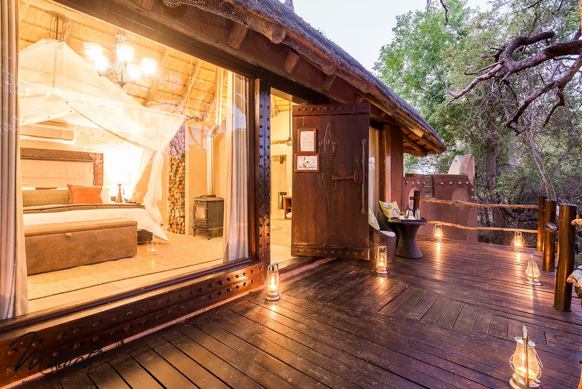 Surround yourself with dense and unspoilt vegetation along the bank of the Makhutswi river, and settle snugly into our little oasis of luxury.