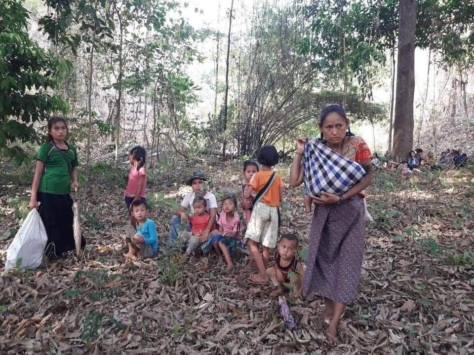 karko_r's tweet photo. Still please praying for your Karen IDPs in brigade-5
Ei Htu Hta Refugee people.
Please, pray Thai governmet will give permission cross to border.
Also, please you supporting for them. πππ
We are runner in war at Kawthoolei (Burma)
Saw Moses
#KarenUnityHopeNetwork https://t.co/WuWtIb9iWb