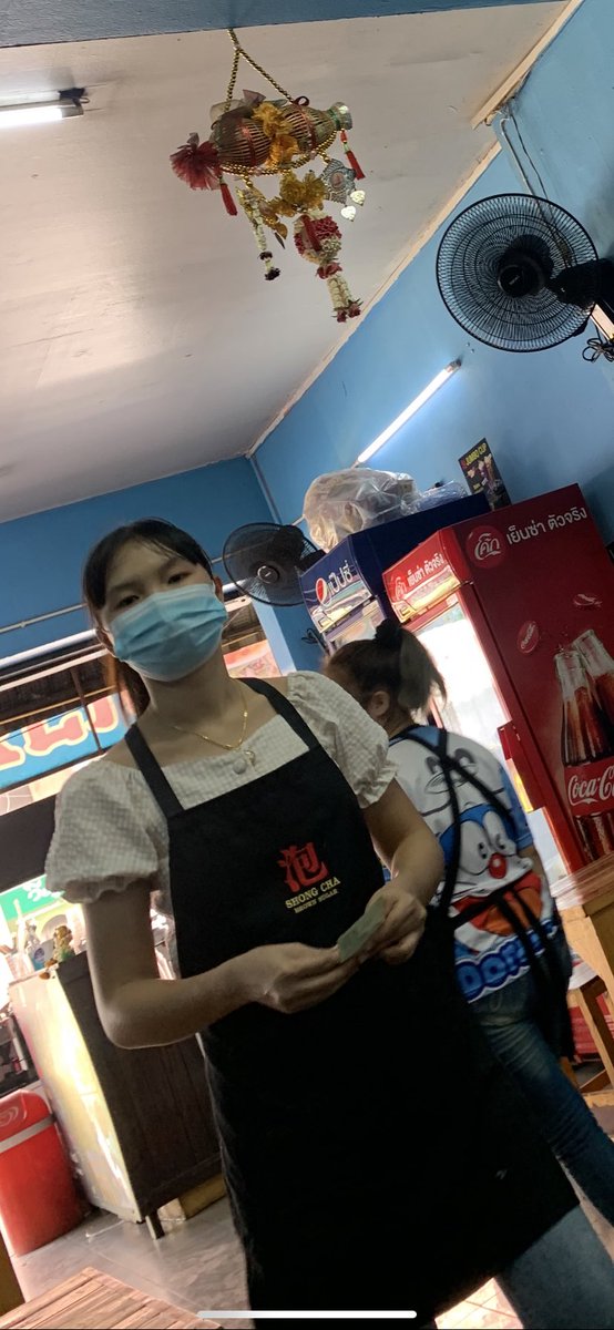 มื้อกลางวันที่แสนจะอร่อย ใครชอบผลงานรีทวิตกดหัวใจด้วยนะคะ ติชมได้เลย #แอบถ่ายใต้กระโปรง