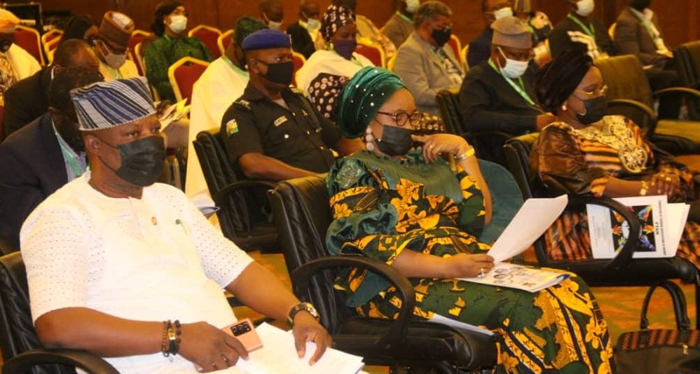 LASG BEGINS DISBURSEMENT OF 1 BILLION NAIRA TO TOURISM PRACTITIONERS
travelscopengr.com/lasg-begins-di…