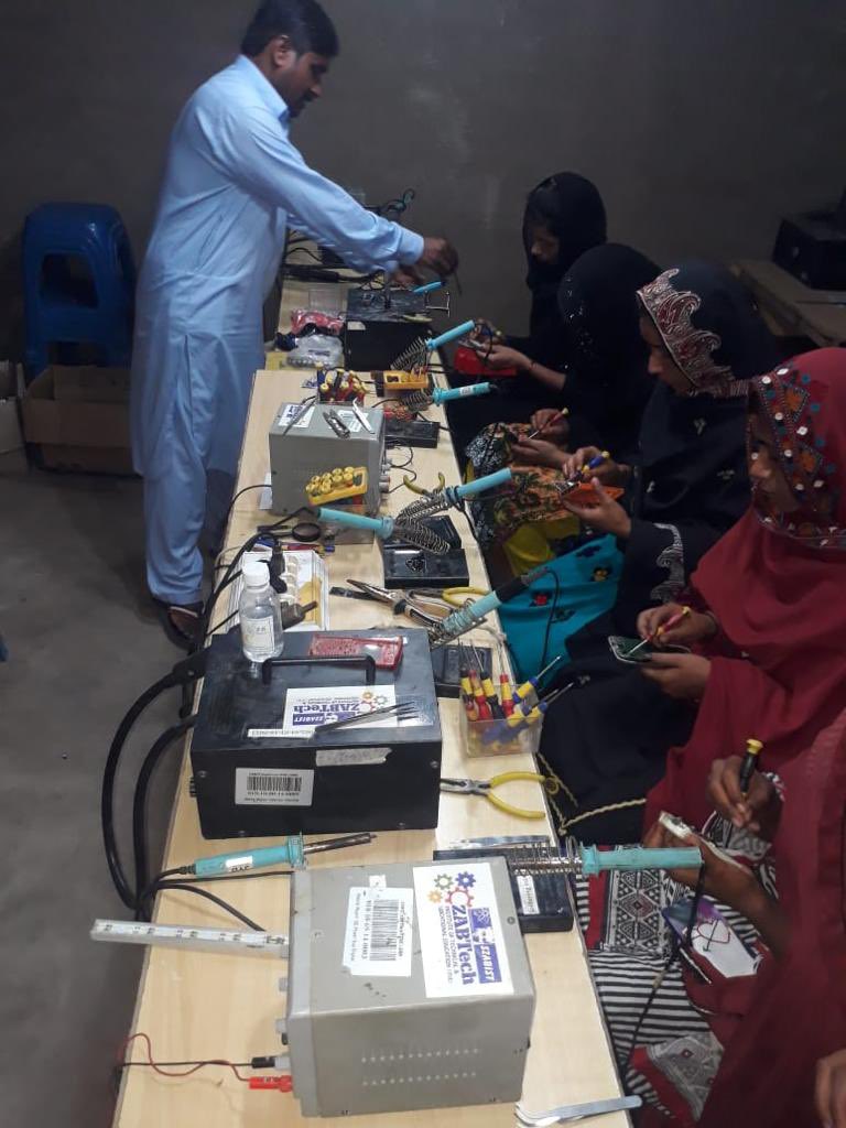 SzabistZabtech's tweet photo. Group of women at Taluka Dokri, District Larkana, undergoing mobile phone repair training at #TVST Center established by ZABTech in partnership with @SRSO_Official under @SUCCESSinSindh Program.
@EUPakistan @AKaminara https://t.co/zATaVRpZ5D