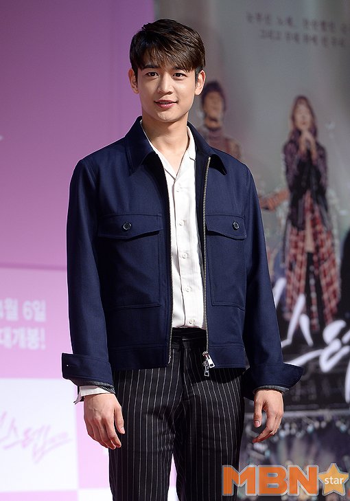 theseoulstory's tweet photo. [UPDATE] SM Entertainment reveals, SHINee Minho has been offered to make a special appearance on upcoming drama 'Yumi's Cells' starring Kim Go Eun

He is positively considering

Source: https://t.co/iJpBtzkBwB https://t.co/4G77wH33F5