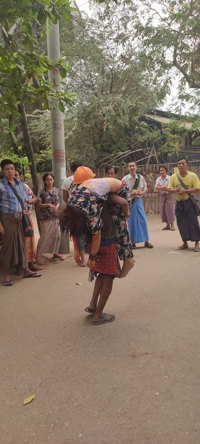 28.03 Monywa
On 27.03, 20 year old nursing student Thinzar Hein wrote on fb - "Please forgive me if I fail to return home". The next day she covered a protest as part of the medical team and was shot to death.
#WhatsHappeningInMyanmar
#Mar28Coup
<a href="/freya_cole/">Freya Cole</a> <a href="/TostevinM/">Matthew Tostevin</a> <a href="/SecBlinken/">Secretary Antony Blinken</a>