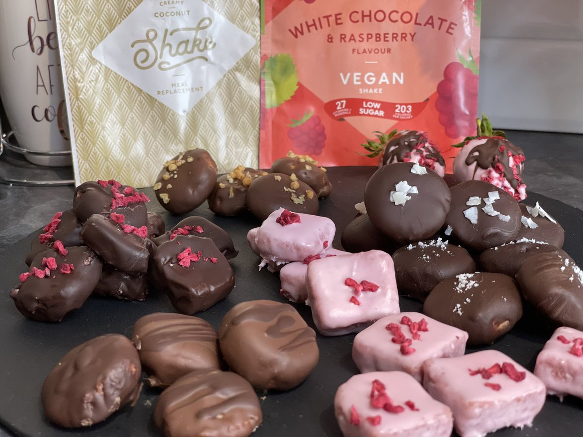 kateslosingit1's tweet photo. @exantediet chocolates for Easter anyone !?!?.. #exantediet #proteinbaking #keto #chocolate @skinnyfoodco @kateslosingit1 ..recipe on my Instagram!! https://t.co/PsccpdJSF6