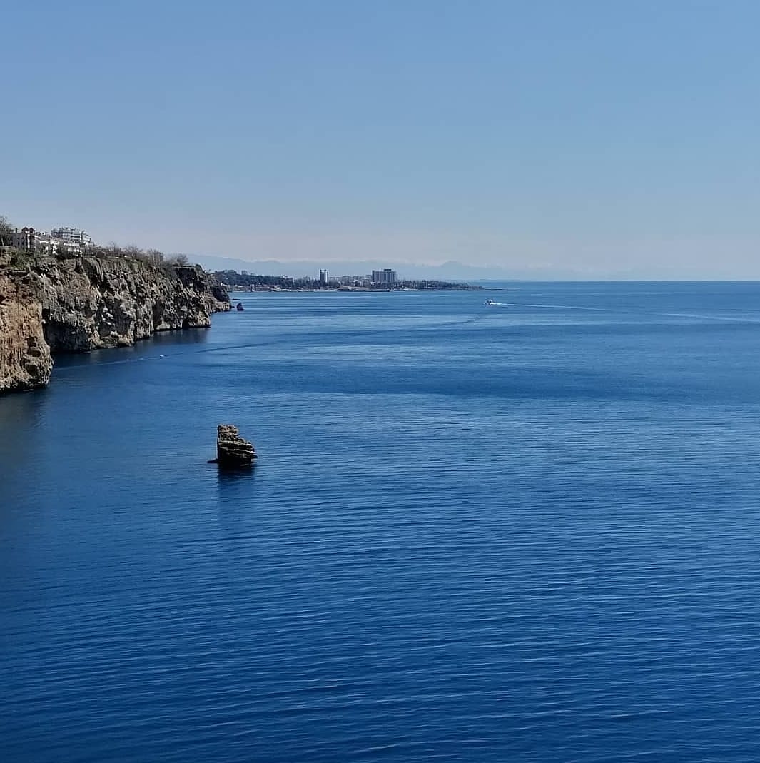 Sağlıklı ve başarılı bir hafta dileriz. 
Günaydın Antalya ☀️

#antalyaturkey #pazartesi #falezlerantalya #29mart #urlaubantalya #travelphoto  #travelphotography  #todayphotography #seaphotography  #gunaydin  #GutenMorgen #happyweekends #goodmorningTwitterworld