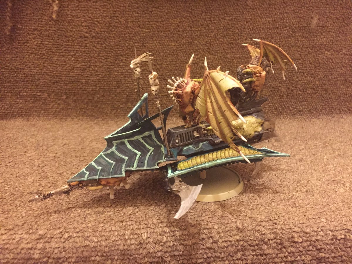 ian_40kpainter's tweet photo. Finished painting the converted old style Raider for my Drukhari Coven #eldar #drukhari #paintingwarhammer #kitbash #convertingminiatures #conversion #aeldari #wargaming #tabletop #kitbashing #paintingminiatures #warhammercommunity #hobby #grimdark #coven #haemonculus #raider https://t.co/1MBy4gxbIG