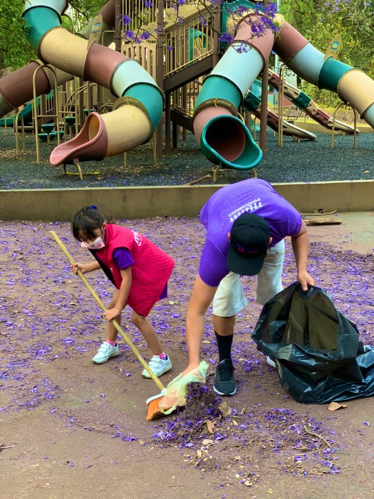 Ludvick6's tweet photo. -It is not the amount you give them..
-Is the amount you teach them..
@MetroByTMobile #metrolife #purplecommunity @CallieField #2k21 #FamousForCare #FamousForCareers #TeamOfExpert #livepurple #TMobile #MetrobyTmobile #WeWontStop #loyalty #family #wearemetro https://t.co/P6xOX8ws1G