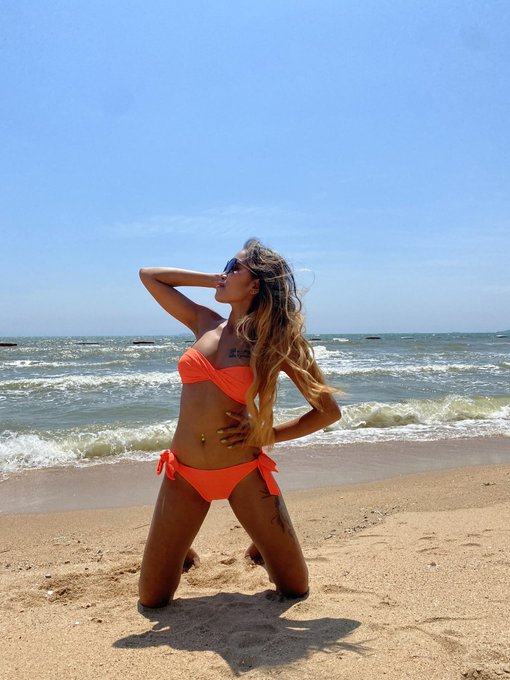 Beach time 🥰 https://t.co/kkTrx69AcQ<a href="/tag/sexy"class="tags"><span>#sexy</span></a><a href="/tag/shower"class="tags"><span>#shower</span></a><a href="/tag/asiangirl"class="tags"><span>#asiangirl</span></a><a href="/tag/naturaltits"class="tags"><span>#naturaltits</span></a>