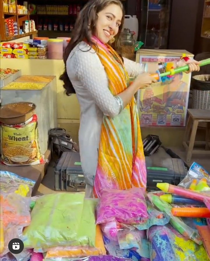 Happy Holi Everyone 🙏🏻😊 #SaraAliKhan