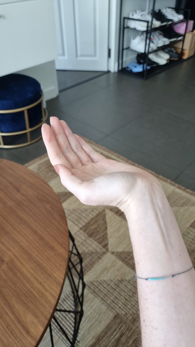 I ordered some food and only half arrived...they asked for a photo of the missing item 😭😅