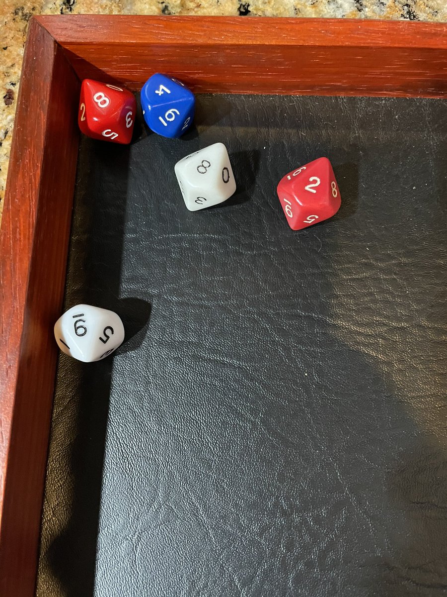 Hawkmir1's tweet photo. Good Monday morning everyone. New week so that means new possibilities. 31 push-ups and sit-ups to start the week. Letโs get it #pushuppact #dice #fitness https://t.co/NtkPzrqqtv