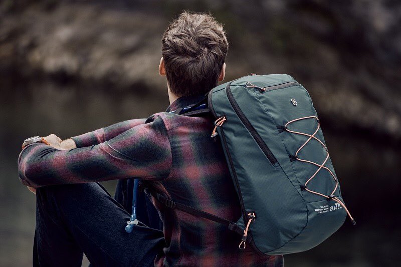 JashanmalBH's tweet image. From city bikes to mountain hikes 🚲⛰️
Discover the new Almont Active Lightweight
Shop online at bh.jashanmal.com/collections/vi…
 
#Victorinox #AlmontActiveLightweight  #ExpandableBackpack #Backpack #AdventureSeeker #Backpackers #Traveler #Jashanmal #Bahrain