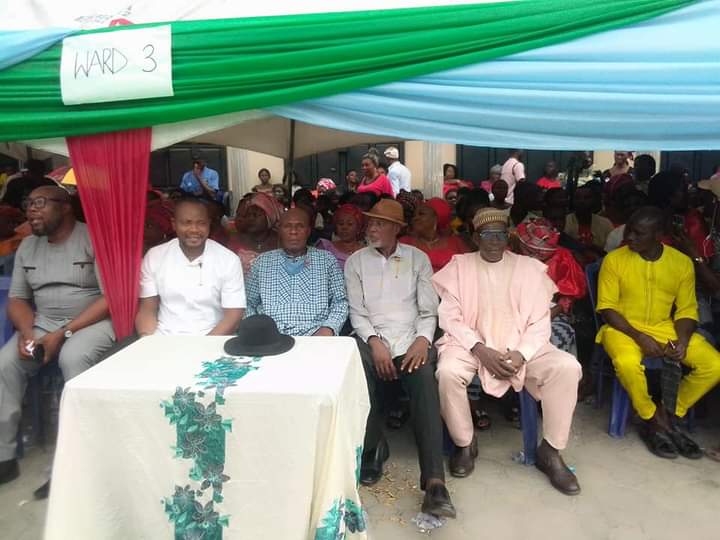eferegods's tweet photo. Thank you, The People's Leader @ChibuikeAmaechi 4 d timely &amp; successful "THANK YOU" visit to Asari-Toru LGA. We are fully energized &amp; ever ready 2 DELIVER as always. The Leader  HON Ojukaye, Leadership &amp; members of Asalga @OfficialAPCNg are proud of ur unequalled achievements. https://t.co/L9zHJ04htR