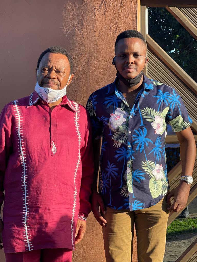 UmsamoInstitute's tweet photo. Siyabonga @khuzani_khuba ngofika kwakho eMlambomunye 🙏🏾 https://t.co/wOA1W72YqG