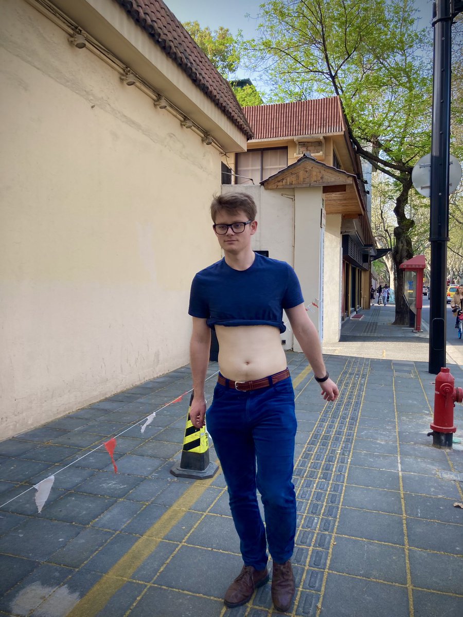EP_Lawrence's tweet photo. Beijing bikini weather #fulllocal https://t.co/JvHZhaN9cY