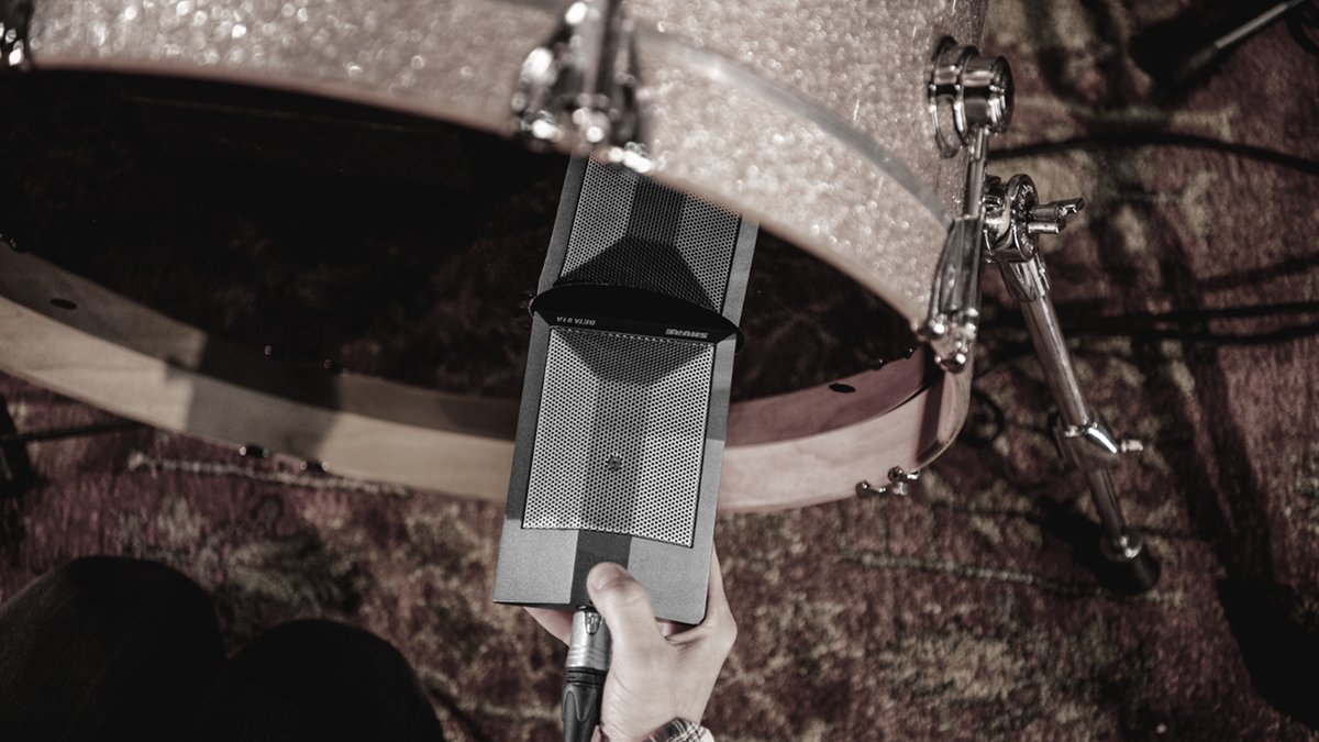ShureDACH's tweet photo. Seid ihr auf der Suche nach einem maßgeschneiderten Mikrofon für den Punch 🥊 eurer Bassdrum? Das #Shure #BETA91A verarbeitet selbst extrem hohe Schalldrücke mühelos.
➡️ https://t.co/mctXuICOwe https://t.co/FLipJiemuB