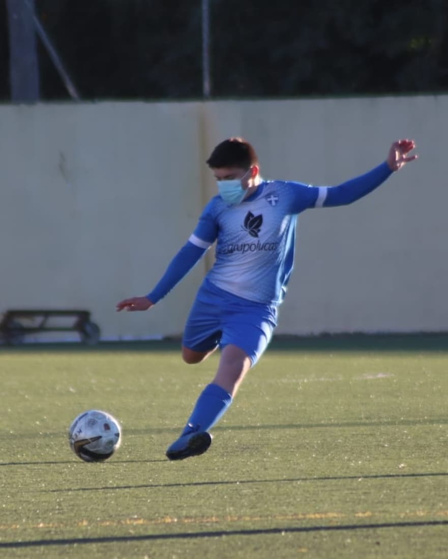 CDPlusUltra's tweet photo. Buenos días 🌞
El pasado fin de semana, nuestro jugador Jonathan "Jony"  se rompió la tibia y el peroné durante el encuentro.

Desde el club le deseamos una pronta recuperación para volver lo más rápido posible 💪🏼.

¡La victoria de ayer va por ti campeón 🔵⚪!
¡Vamos Plus 🔵⚪! https://t.co/FN1ILznRfT