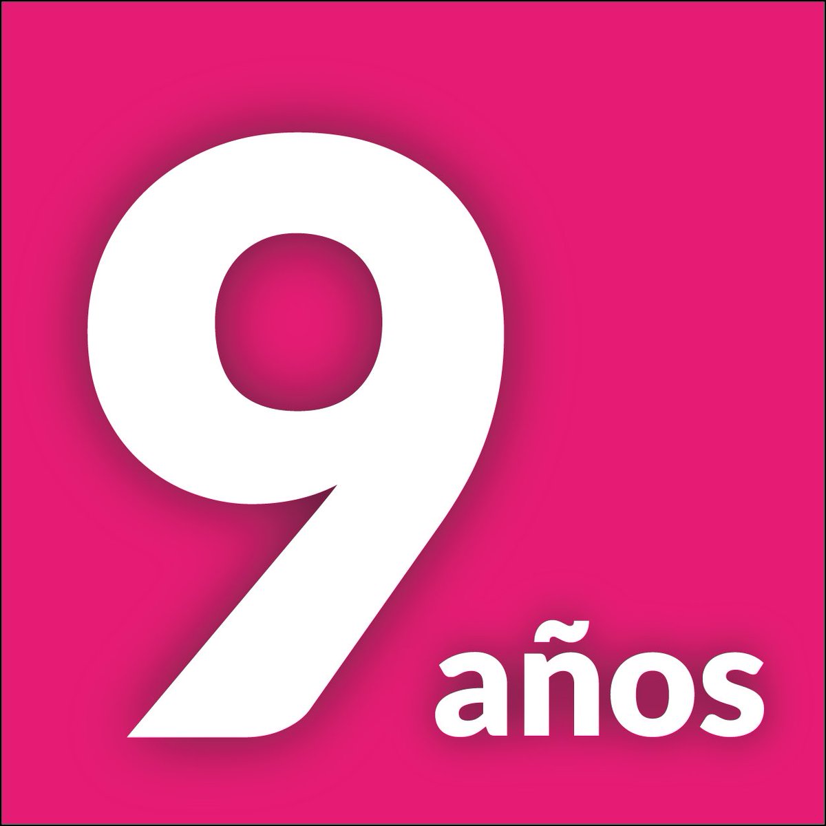 Comimagine's tweet photo. ¡Hoy estamos de celebración! Cumplimos 9 añitos y seguimos con las mismas ganas que el primer día 😁🥳🎉🎂🌺🚀📷📱🖥🎧🎞🎨❤️🍾🥂
#comunicación #marketing #eventos #branding https://t.co/yQMoZHtO9F