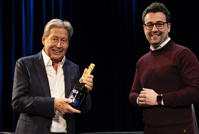 OBI4wan's tweet photo. Hans Kazàn gaat bij ons aan de slag als Client Happiness Manager! Wij zijn trots dat hij een nieuwe stap in zijn carrière wil maken en deze functie vanaf 1 april gaat vervullen. 💯🎉🚀
#klantcontact #inspiregroup @KlantcontactQ https://t.co/5MIMIGQbfV