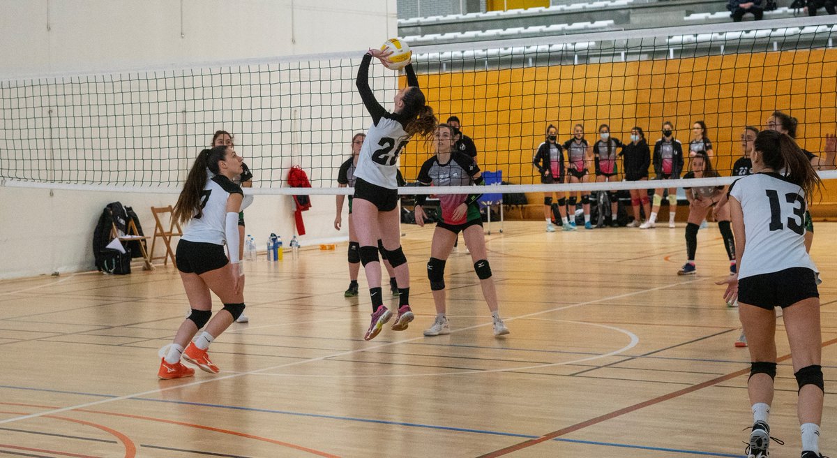 ignorantignorat's tweet photo. Victòria del Juvenil A @AECVALLBONA @aitorpinyol per 3-1 davant el @VoleiSQV en un partit en què s'ha recuperat l'actitud i el joc.
Així sí.
#Volei #Volleyball https://t.co/OmyfGvvAnO
