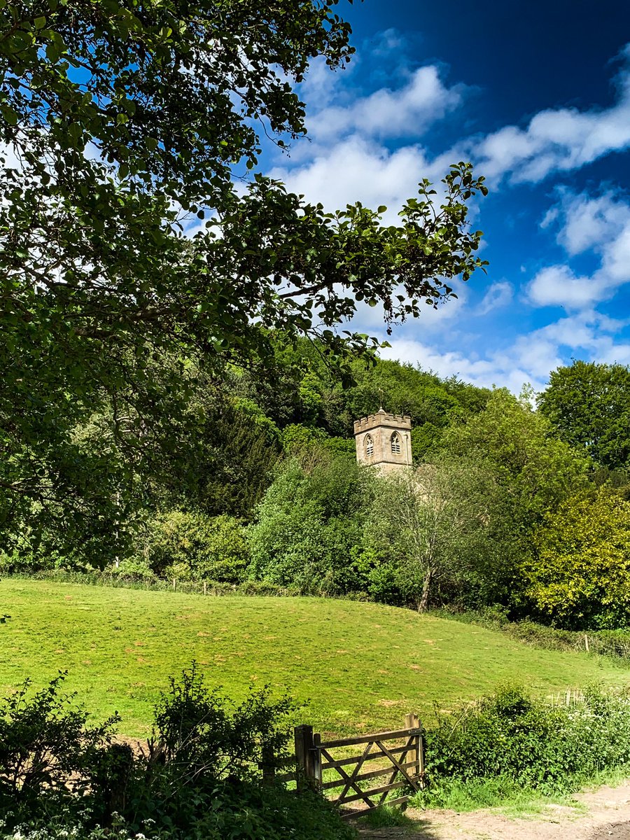 Glorious Gloucestershire. The splendour of the Cotswolds. #Cotswolds #Gloucestershire #cotswoldlife #England #NaturalBeauty #naturephotograpahy #Village #Views kenhitchings.com