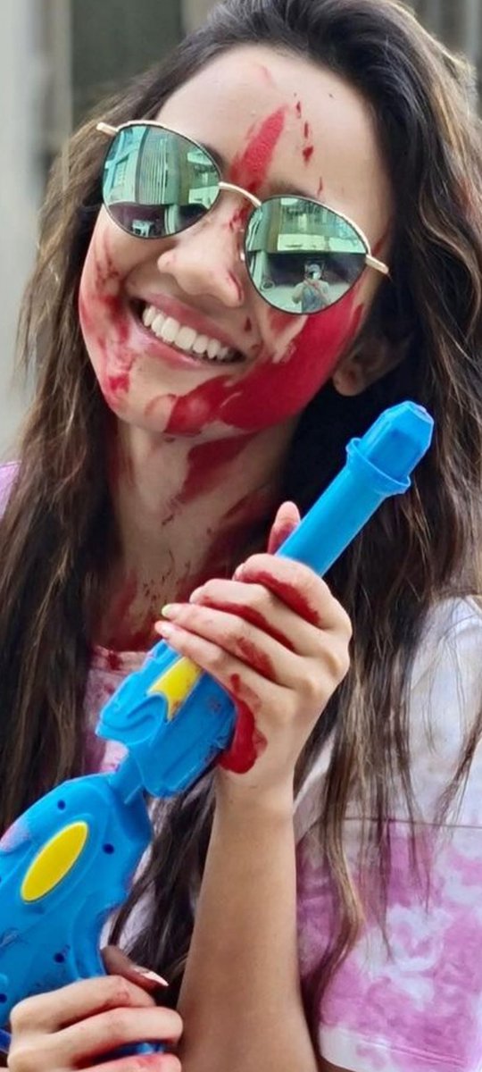 Goldenhearts20's tweet photo. Last year holi was very bore/fade for @Ashisinghh as his lover prateek was not with her. But this time prateek ensure to spend every single second with her would be wife #AshiSingh.. aisa BF sabko de bhagwan... #ashddepshippers #AshDeep #randeeprai @irandeeprai https://t.co/sc6rvVI406