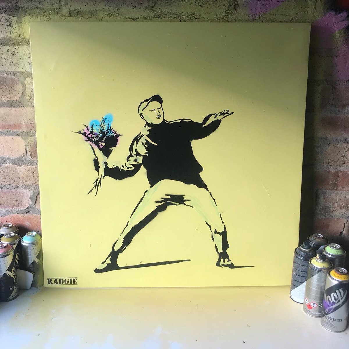 Radgiecity's tweet photo. Made a few paintings week 🙏🙌🏻 https://t.co/awHITVnfWi