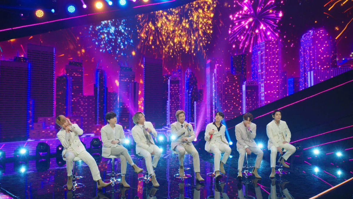 Группа bts обои 2022-2023. Чими бтс 2022. Bts lets bts rus sub. Bts. 2021 special talk show – lets bts.