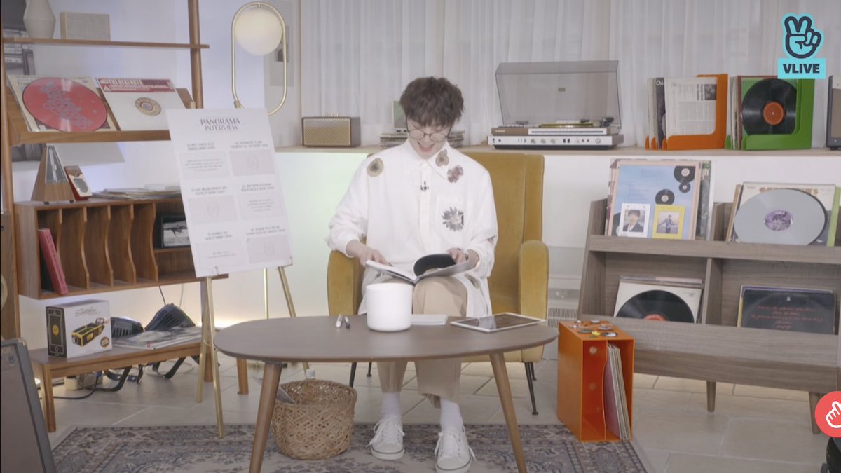 hwanaejimaa's tweet photo. HE IS SO DAMN CUTE 

SEUNGYOON IYAH AT 6PM 
#SEUNGYOON_IYAH_TODAY 
#강승윤_오늘6시_아이야  위너 강승윤 
@official_yoon_ @yginnercircle https://t.co/ab9DsFwIMW